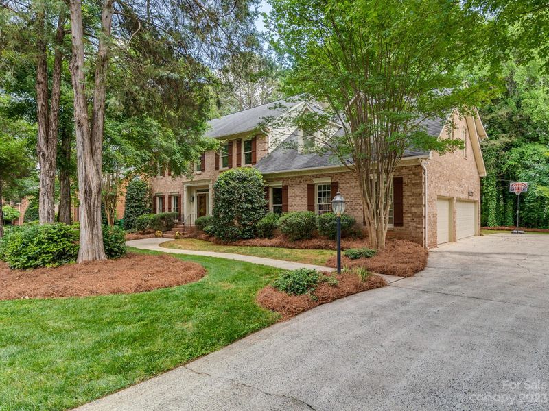 4615 Noras Path Rd, Charlotte, NC 28226