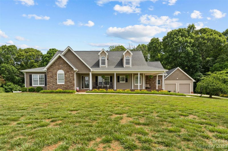 4844 Crestside St #1, Claremont, NC 28610