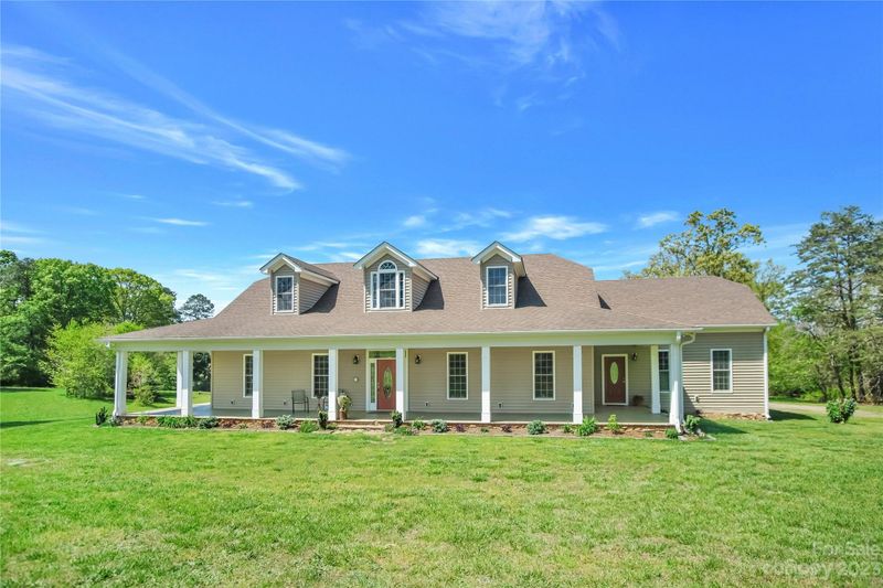 5696 Hoover Elmore Rd, Vale, NC 28168