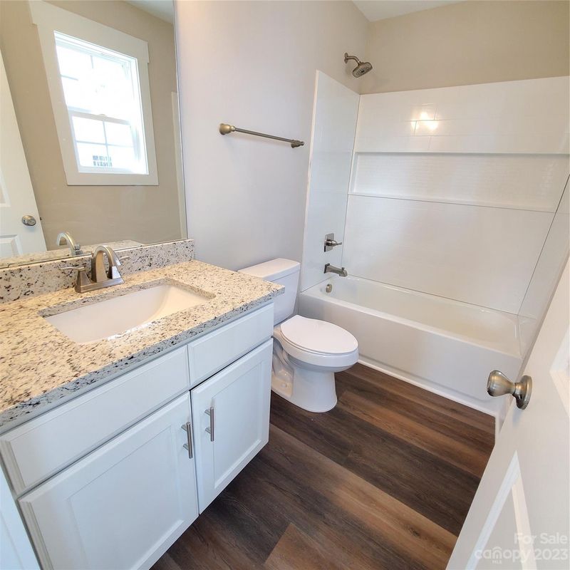 610 E Carpenter St, Dallas, NC 28034