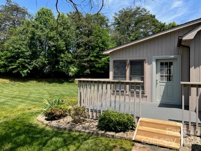 603 29th Avenue Dr NE #111, Hickory, NC 28601