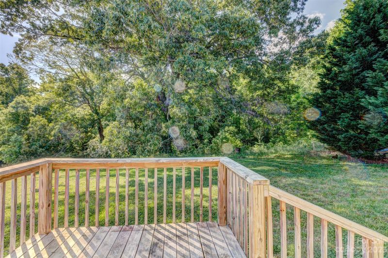 105 Ridge Ave, Cherryville, NC 28021