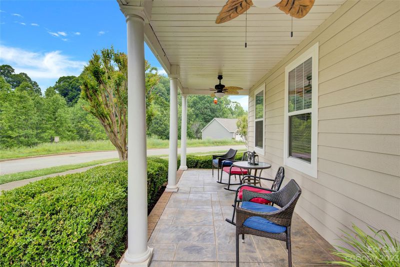 4076 Library Ln NW, Conover, NC 28613