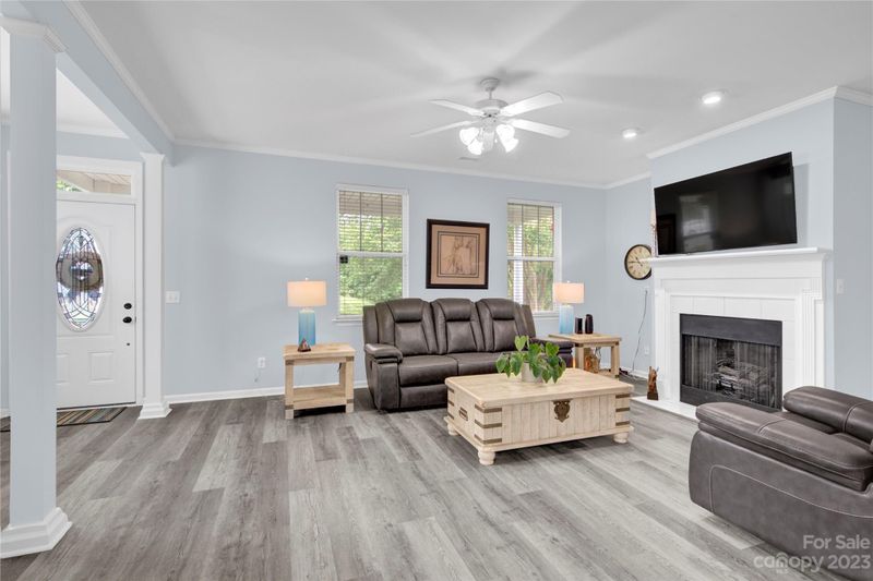 4076 Library Ln NW, Conover, NC 28613