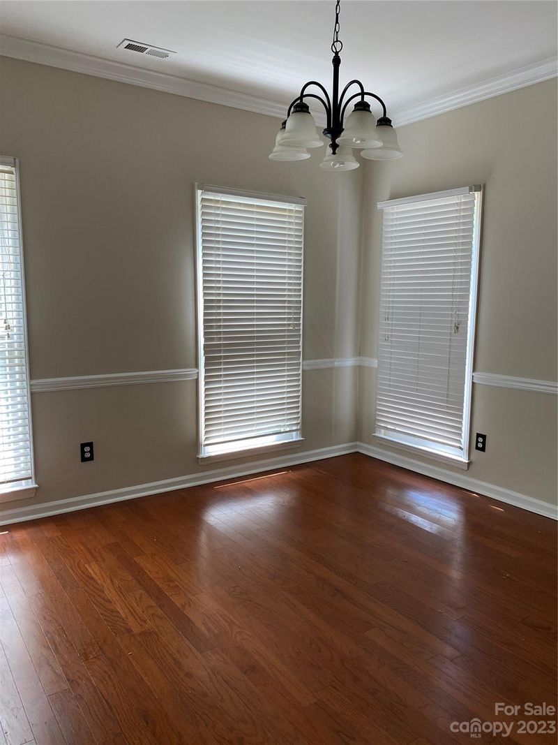 2124 Long Ridge Ln, Charlotte, NC 28214