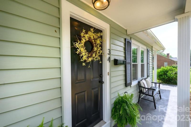 34 19th Ave NW, Hickory, NC 28601