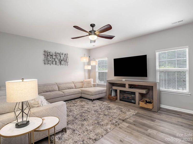 9304 Hamel St, Charlotte, NC 28215