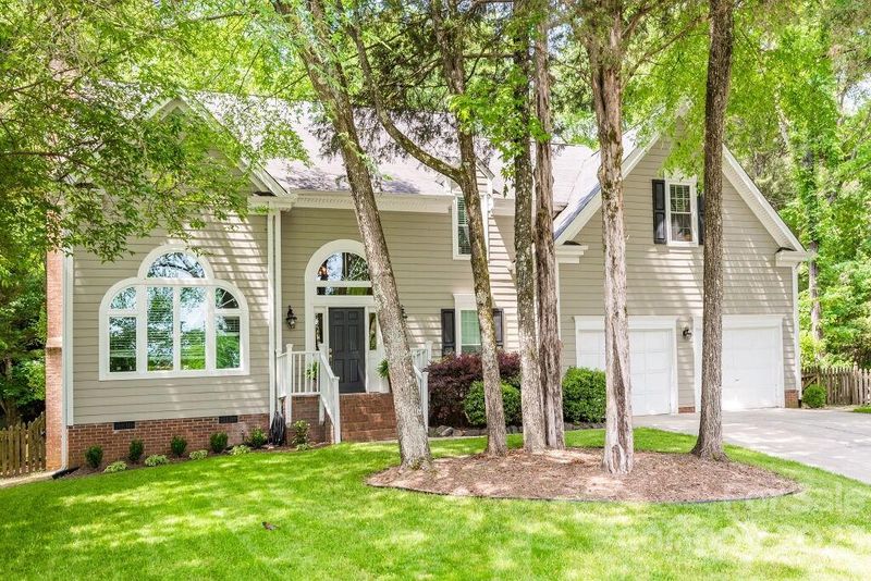 2906 Notchview Ct, Charlotte, NC 28210