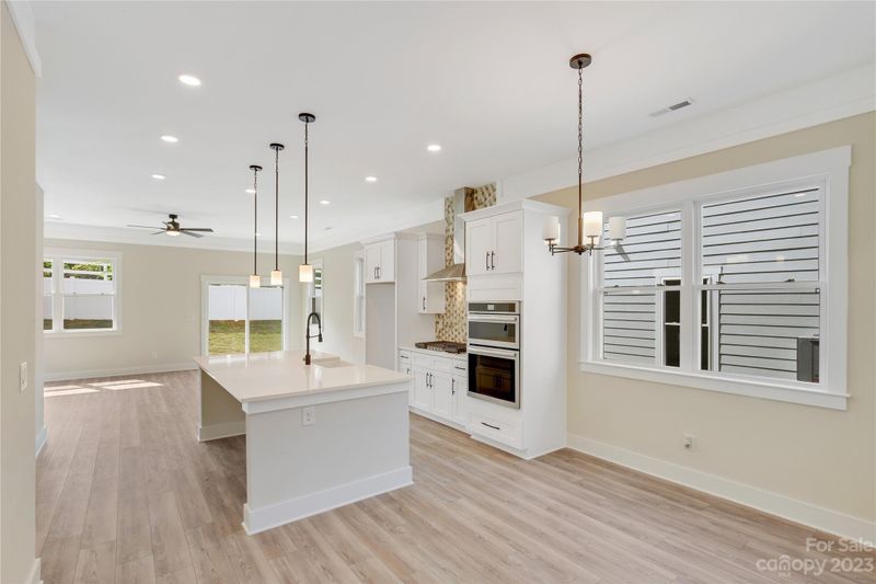 2010 Heaney Ct, Matthews, NC 28105