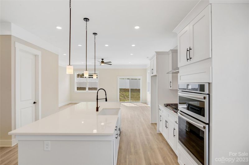 2010 Heaney Ct, Matthews, NC 28105