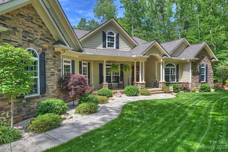 6601 Ridgemont Dr, Denver, NC 28037
