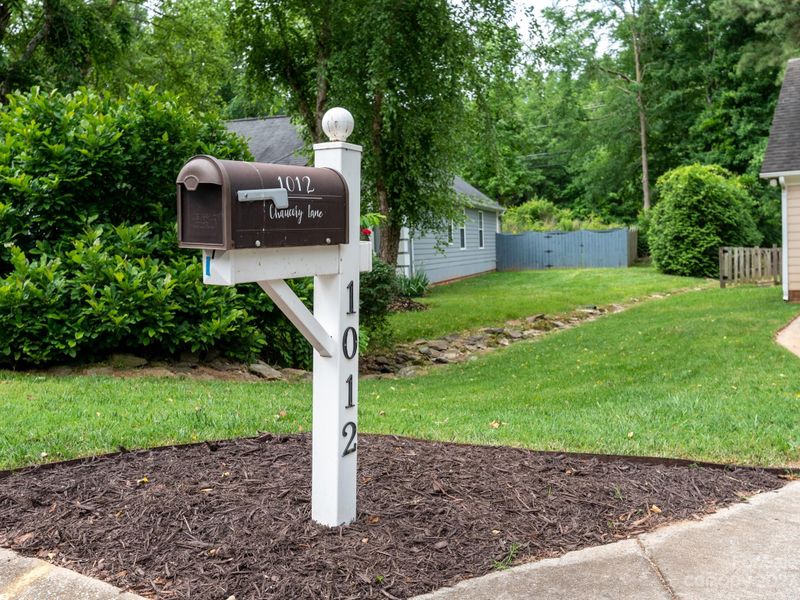 1012 Chaucery Ln, Matthews, NC 28104