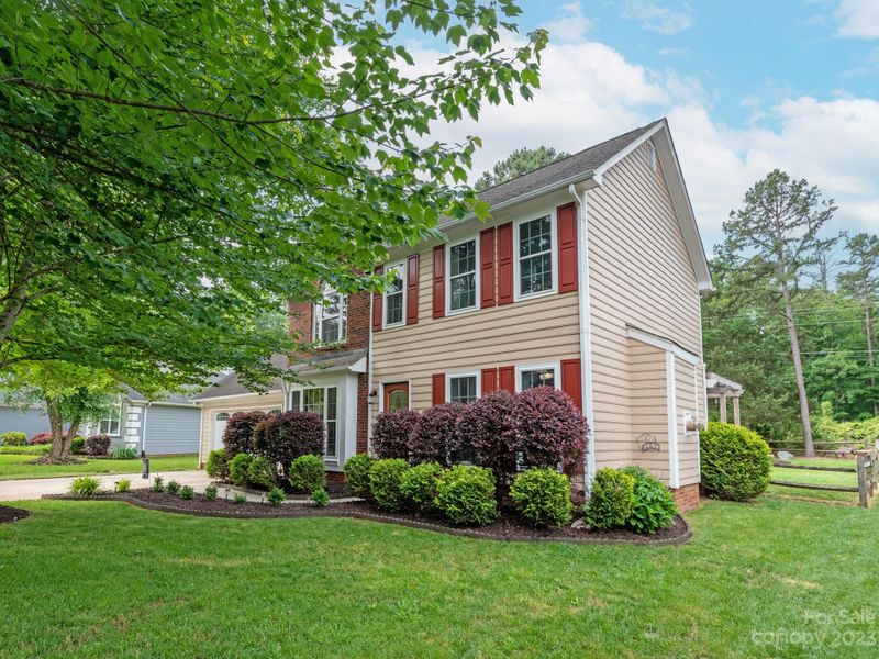 1012 Chaucery Ln, Matthews, NC 28104