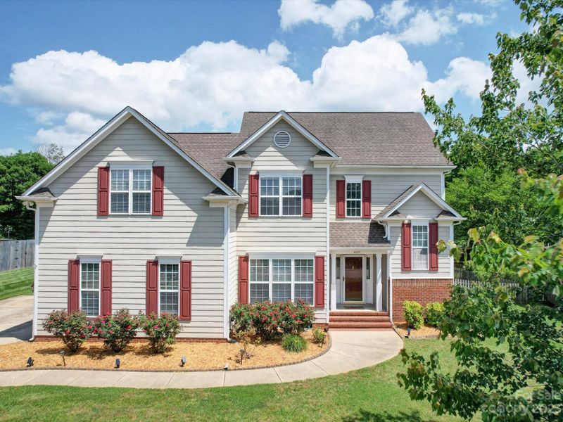 8257 Deer Dr, Harrisburg, NC 28075