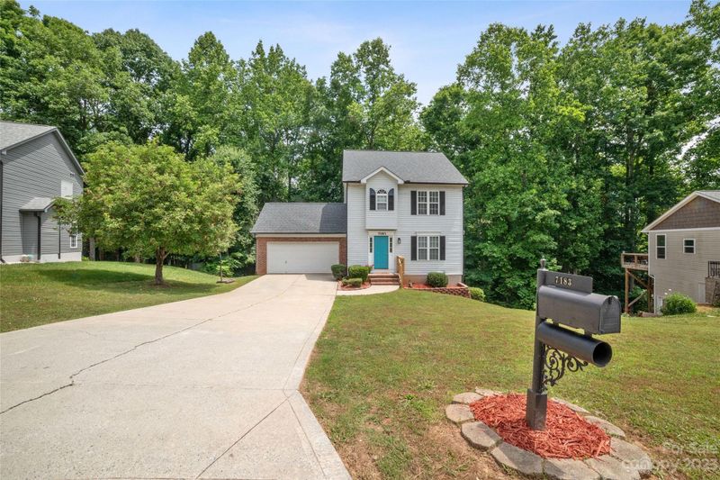 7183 Oxford Bluff Dr, Stanley, NC 28164