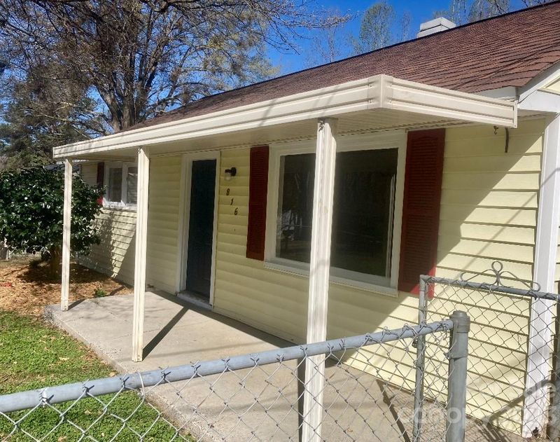 816 Circle View Dr, Gastonia, NC 28054