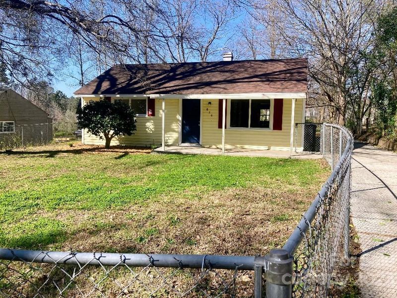 816 Circle View Dr, Gastonia, NC 28054