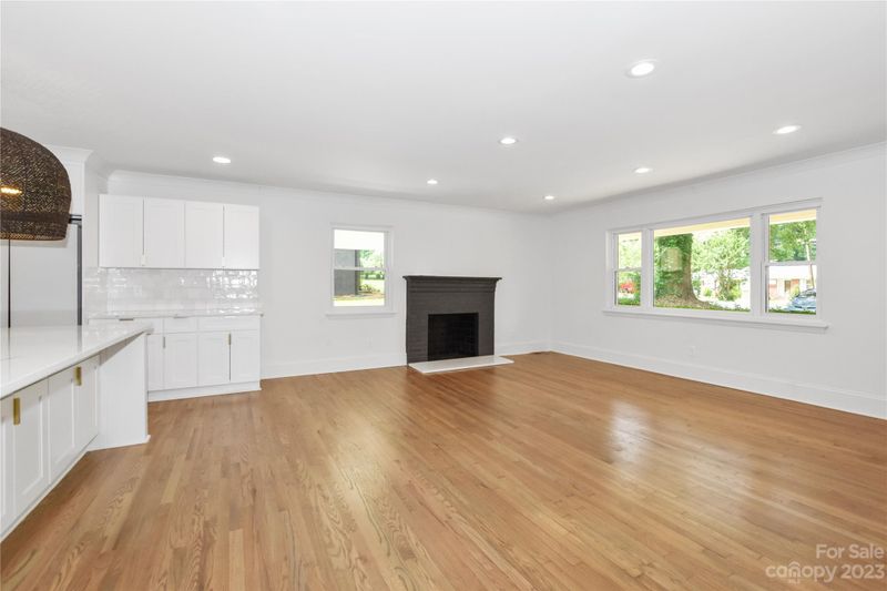 3318 Driftwood Dr, Charlotte, NC 28205