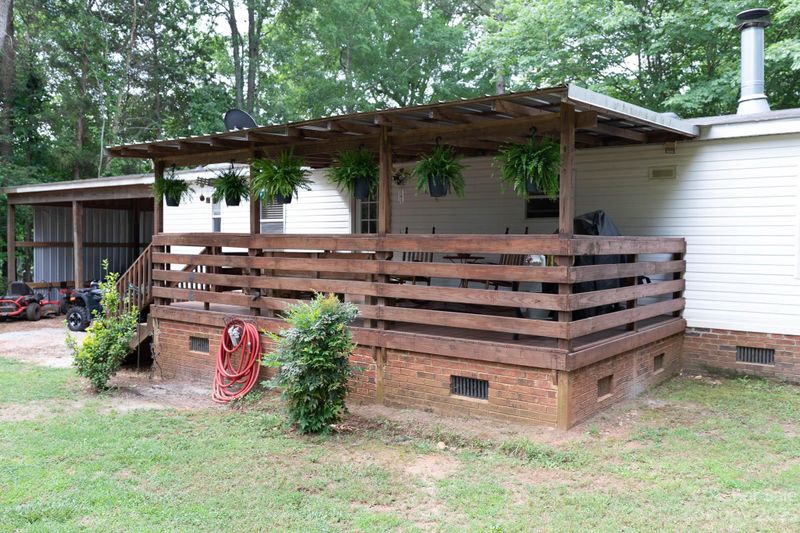 254 Henson Ln, Mcconnells, SC 29726