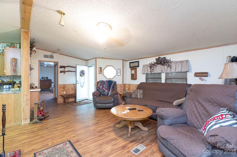 254 Henson Ln, Mcconnells, SC 29726