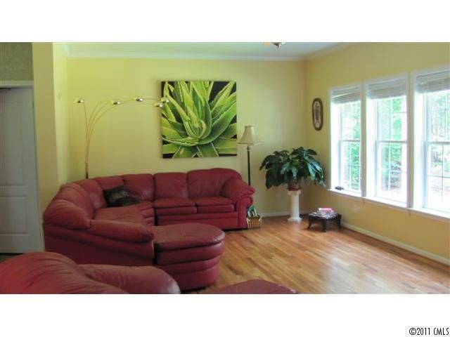 231 Ingleside Farm Rd, Denver, NC 28037