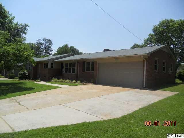 401 Evergreen St, Gastonia, NC 28054