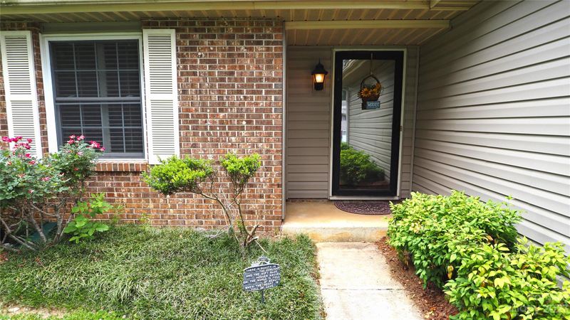 7352 Connan Ln, Charlotte, NC 28226