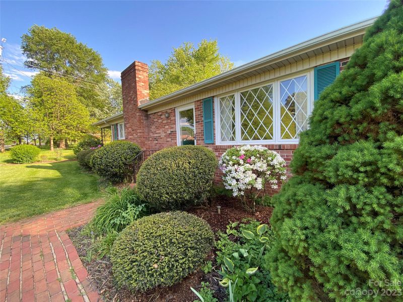 2248 14th Ave NE, Hickory, NC 28601