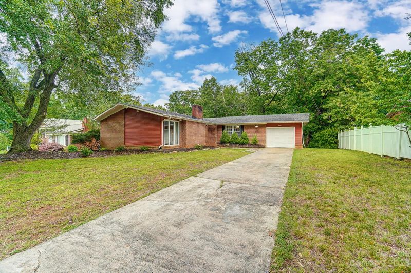 600 Deveron Pl NE, Concord, NC 28025