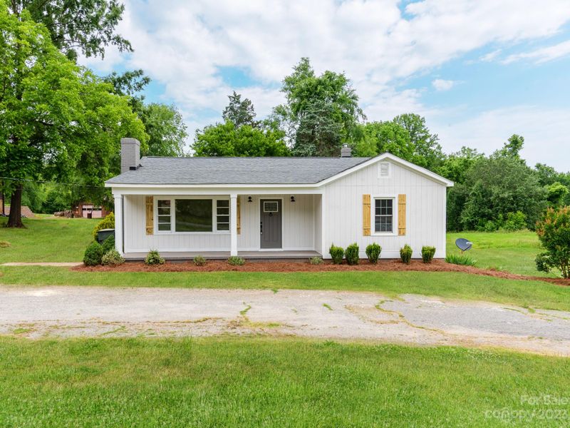 3224 Poplar Tent Rd, Concord, NC 28027