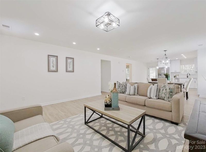 2106 Downing St, Charlotte, NC 28205