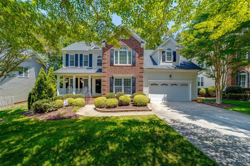 8916 Leinster Dr, Charlotte, NC 28277