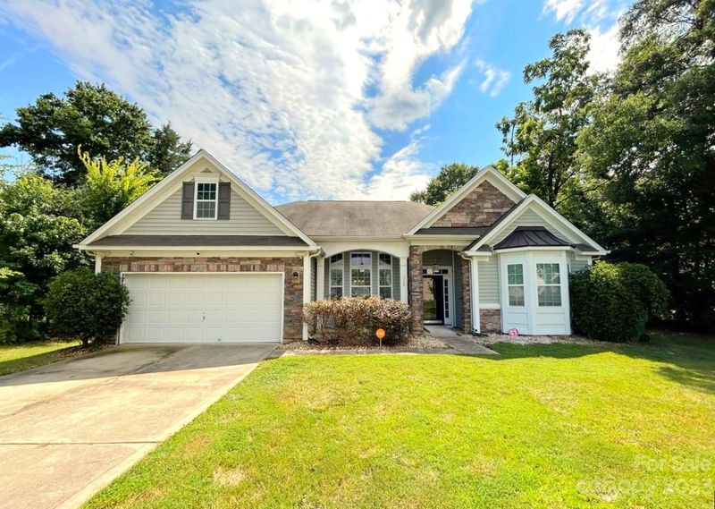 112 Matuka Ct, Mount Holly, NC 28120