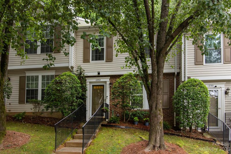 1232 Maple Shade Ln, Charlotte, NC 28270