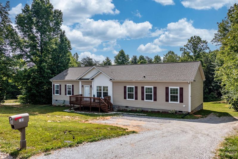 193 Winding Cedar Dr, Statesville, NC 28677