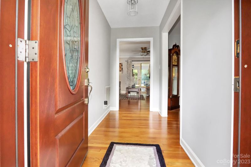 902 Creekbriar Ave, Gastonia, NC 28054