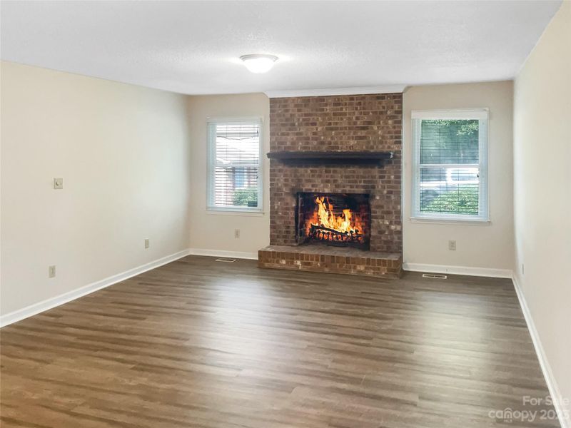717 Mapleleaf Ln, Gastonia, NC 28056