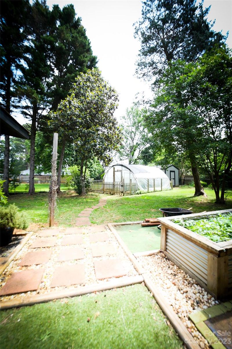 612 Ole Lamp Ln, Gastonia, NC 28056