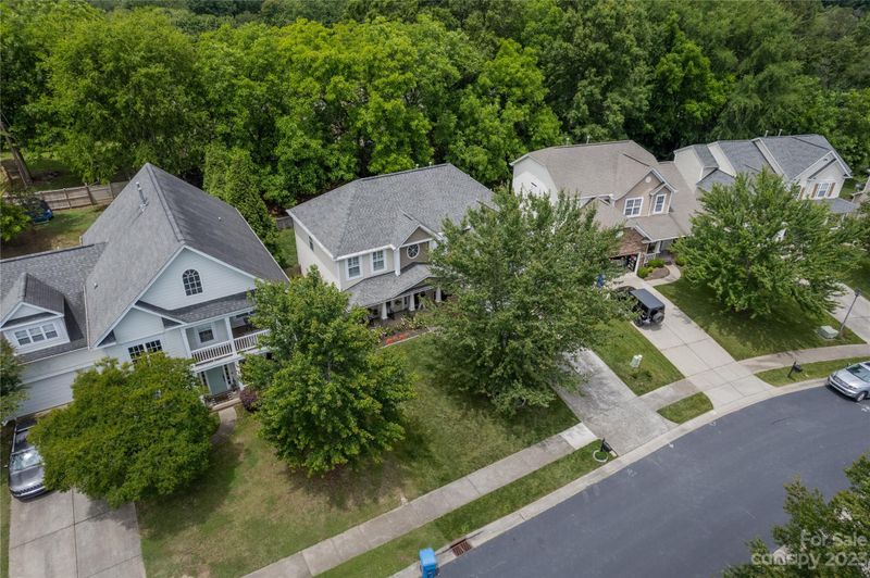 1526 Squirrel Lake Ct, Matthews, NC 28105