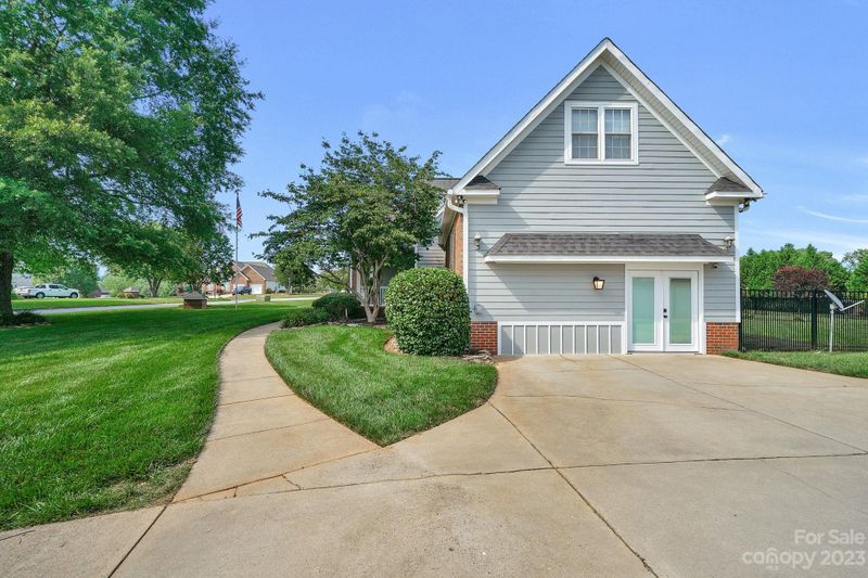 107 S Gibbs Rd, Mooresville, NC 28117