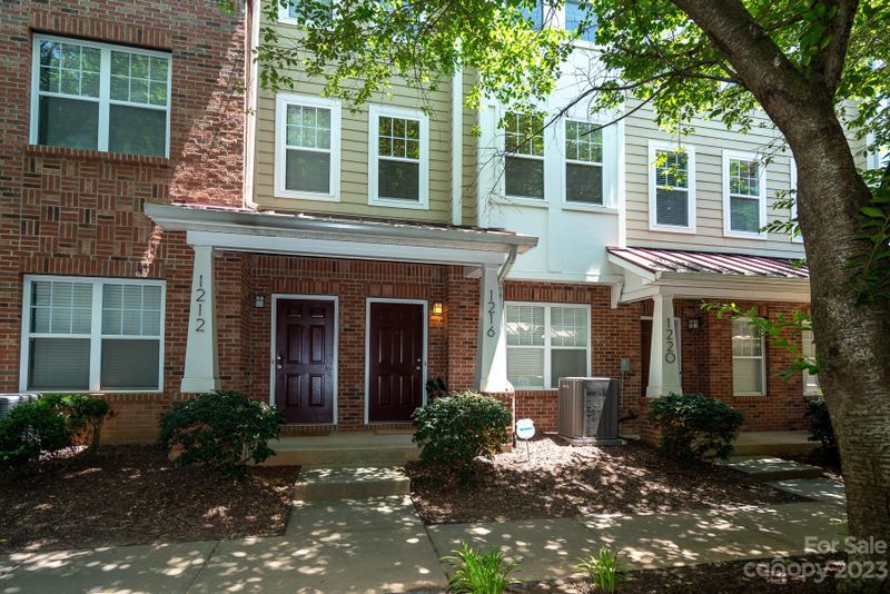 1216 Taliesin Ct, Charlotte, NC 28204