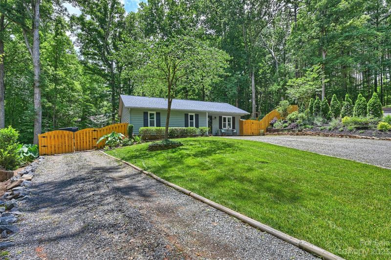 615 Rene Cir, Waxhaw, NC 28173