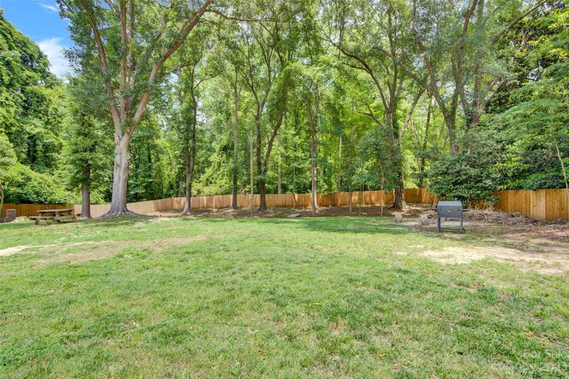 10520 Rozzelles Ferry Rd, Charlotte, NC 28214