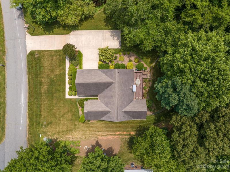 409 Mooreland Dr NE, Conover, NC 28613