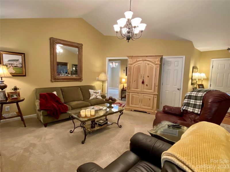 100 Brahman Ct, Dallas, NC 28034