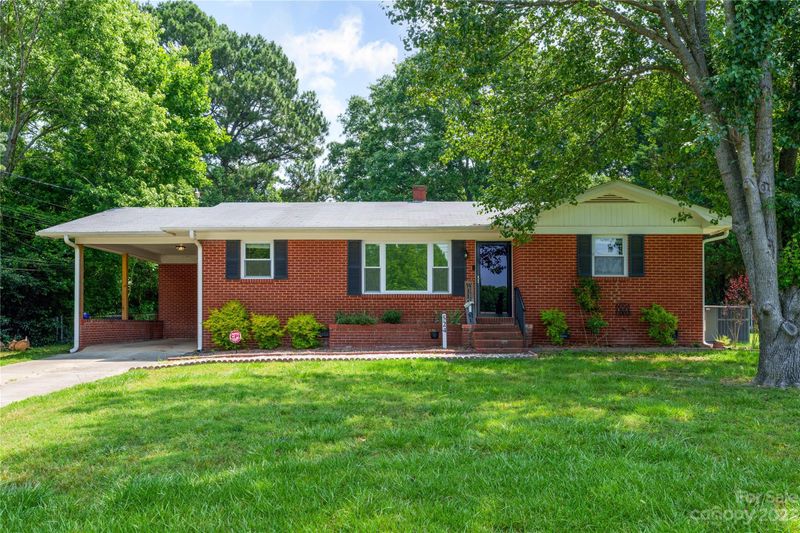 524 N Buckoak St, Stanley, NC 28164