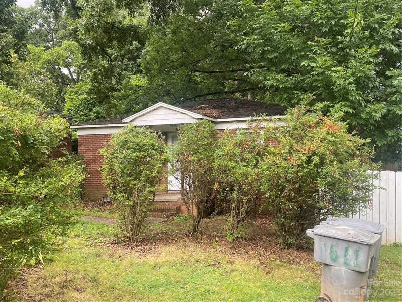1704 Catherine Simmons Ave, Charlotte, NC 28216