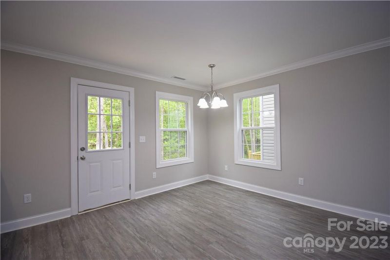 2525 Snow Creek Rd, Hickory, NC 28601