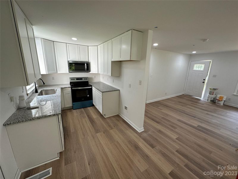 409 Copeland Pk, Mount Holly, NC 28120