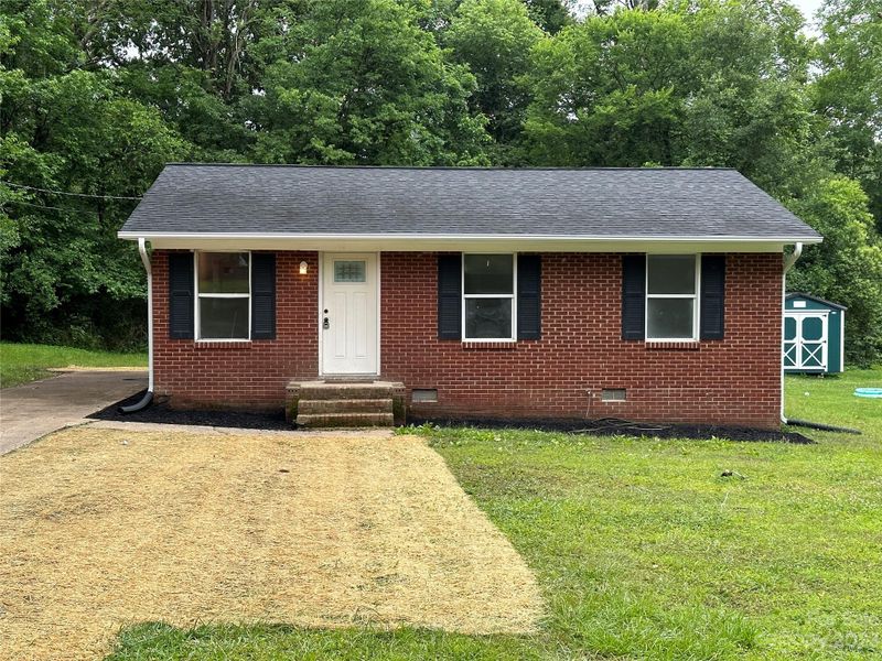 409 Copeland Pk, Mount Holly, NC 28120